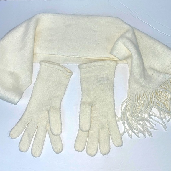 St. John's Bay Accessories - St. John’s Bay cream acrylic scarf with matching gloves